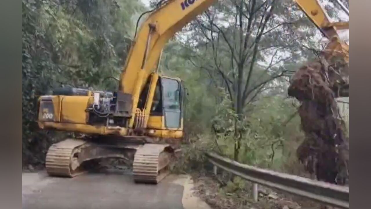 慈利县南山坪乡:迅速消除隐患 确保道路通畅