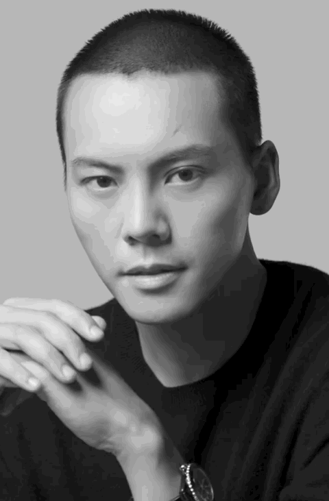 香奈儿影响大使陈伟霆饱饱