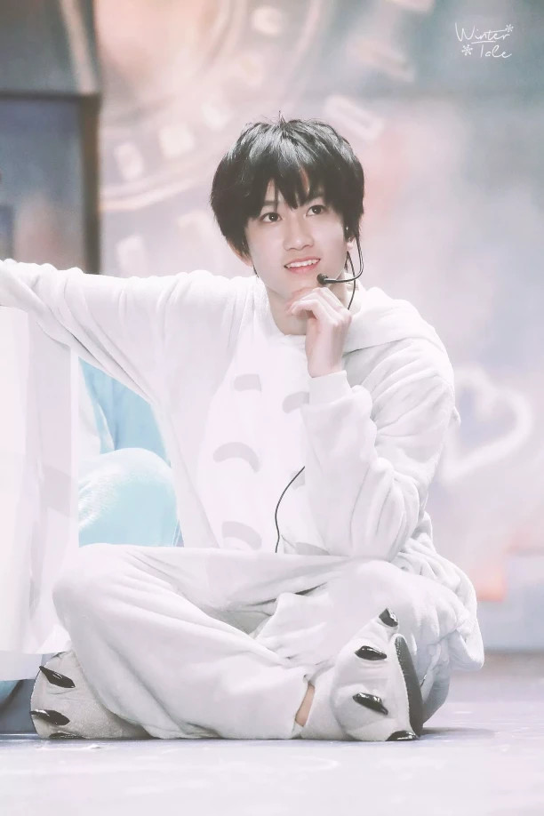 敖子逸1225生日快乐
