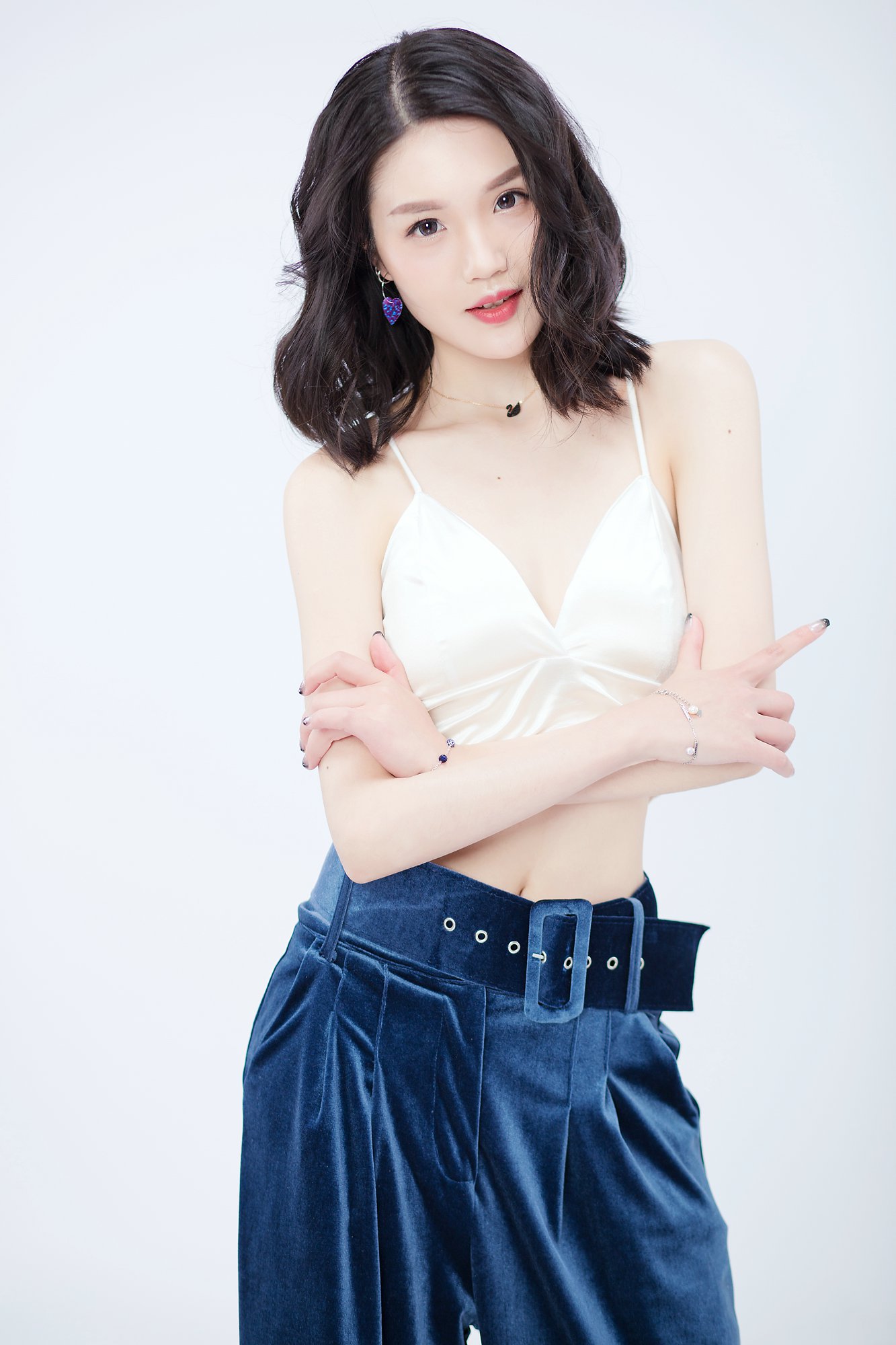 新中华神盾2020-06-03              美女歌手夏雨菲