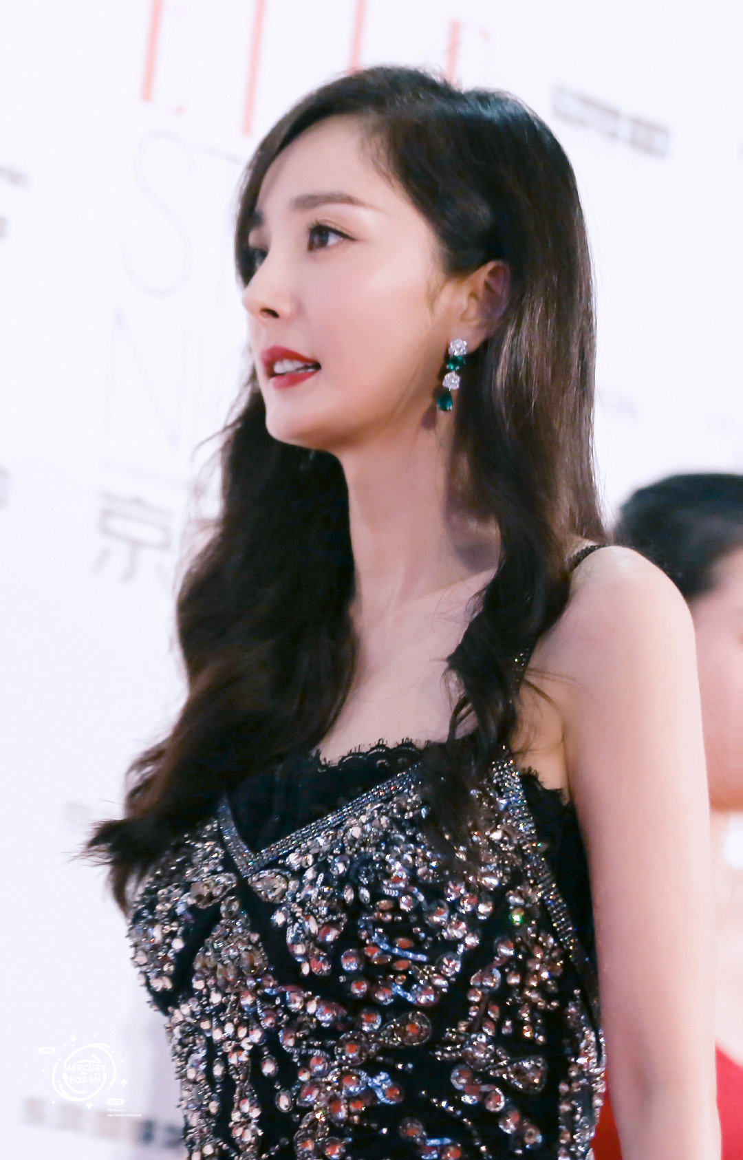 人间理想是你杨幂人间最美是你杨幂人间值得是你杨幂余生守护好你每