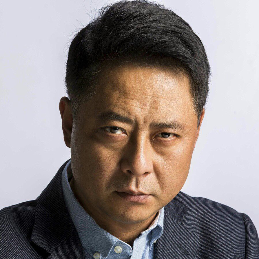 李威