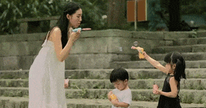 【泪时光】7岁女童因吃饭慢被亲妈打死，临终愿望让人落泪......