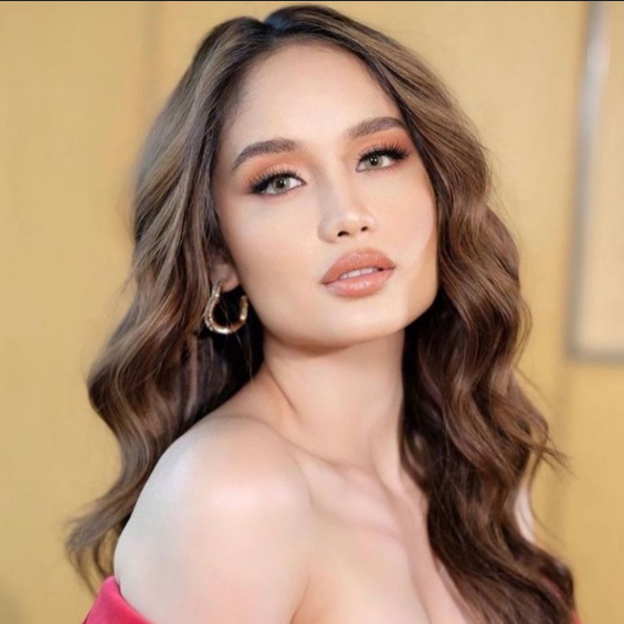 Cinta Laura