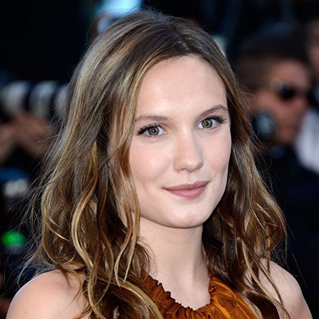 安娜·吉拉多特