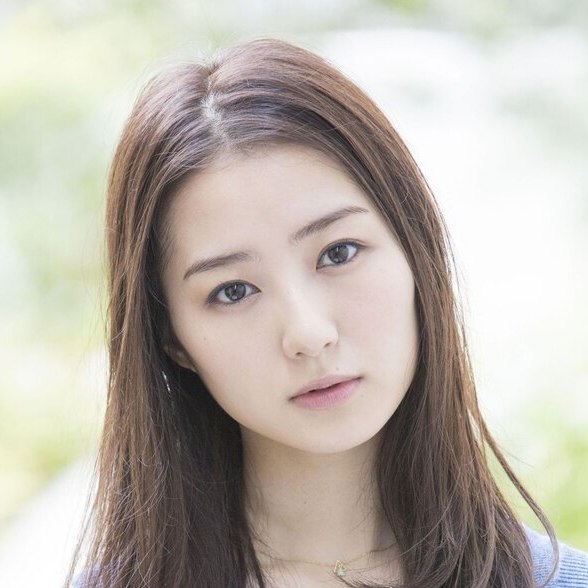高田里穗