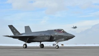 美国军种之争恶习！最强战机遭到腰斩，酿成今日F35惨剧！