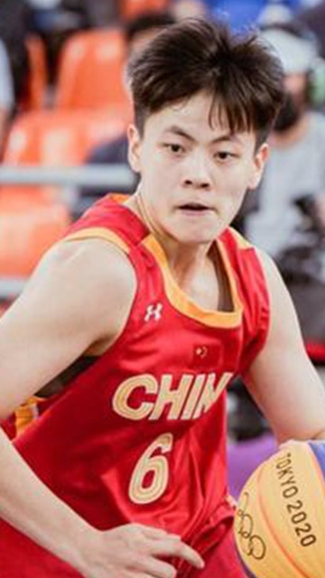 杨舒予搞笑回应克莱汤普森,一句话让汤神直接破防