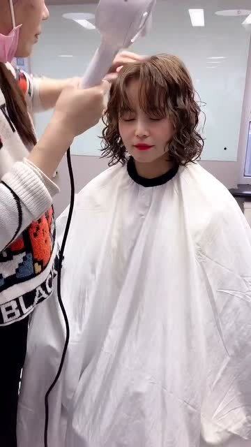 2021年最流行的泡泡烫,免打理,吹干自然成形!