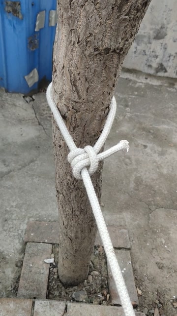 户外拉帐篷晾衣服常用的营钉结