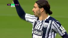 西布朗获得角球机会 克罗文诺维奇禁区外一脚爆射