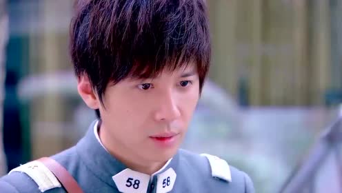 杜允唐好心把红羽带回家,却不知道红羽接近他是有目的的