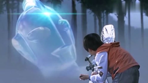 奥特曼:少年武藏与高斯第一次见面,利用光救了奥特曼