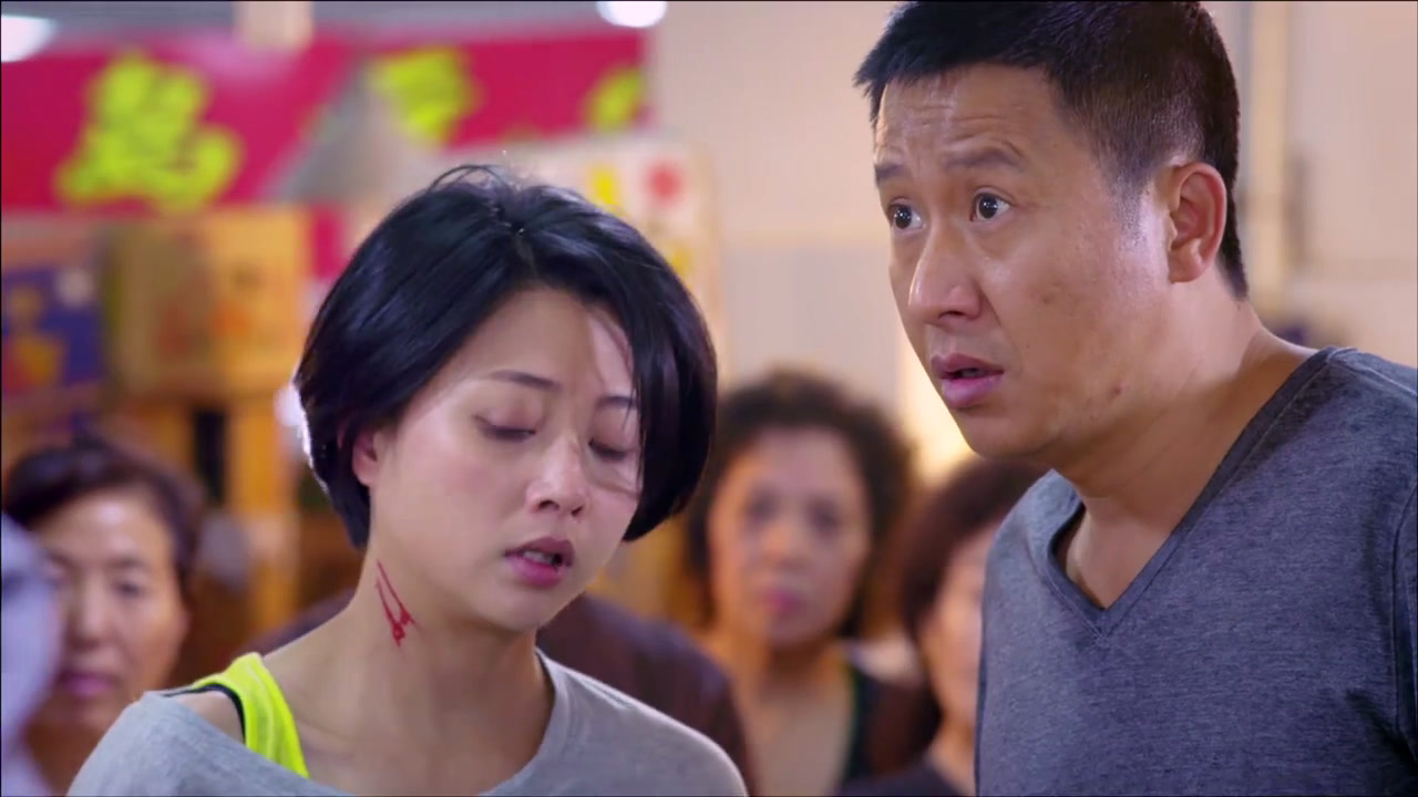 无贼:媳妇被人欺负,霸气丈夫护妻,媳妇不屑:我不认识你