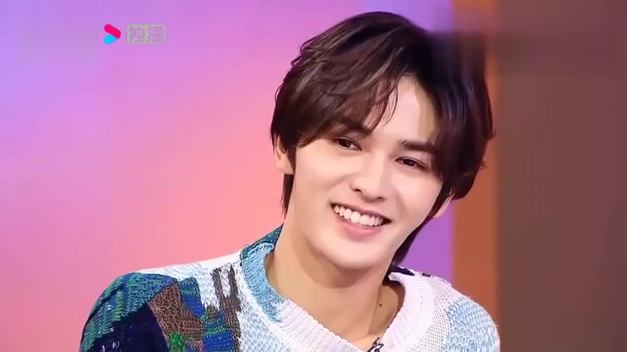 三倍流畅播放 4k超清体验  01:01   我们恋爱吧:陈凝曦和张润泽聊天