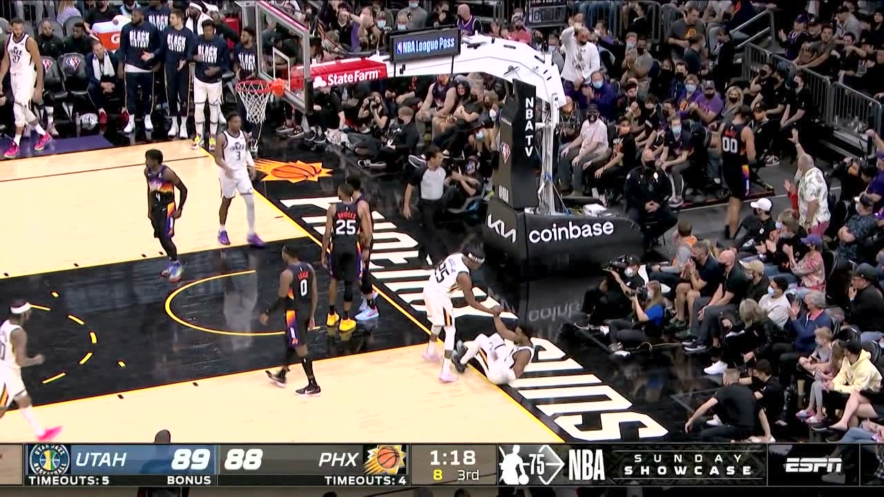 我让你狂！麦基眼神锁定追身大帽扇飞米切尔