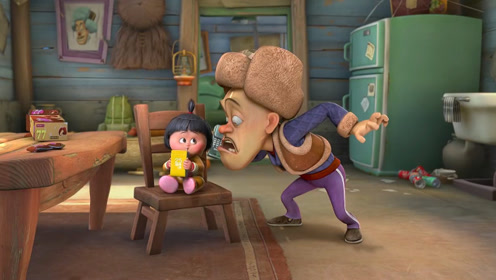 小宝宝拉臭熏坏了光头强,强哥提前当奶爸,给娃娃换尿布