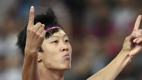 跳高我只服张国伟!现场挑战3.8米摸高,一跃而上!惊艳全场!