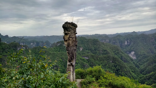 环中国之旅 中国为数不多的一柱擎天风景贵州省施秉县黑冲风景区