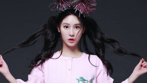 《变形计》:舞媚娘早操迟到,被校长要求登台道歉,她竟当场打脸校长