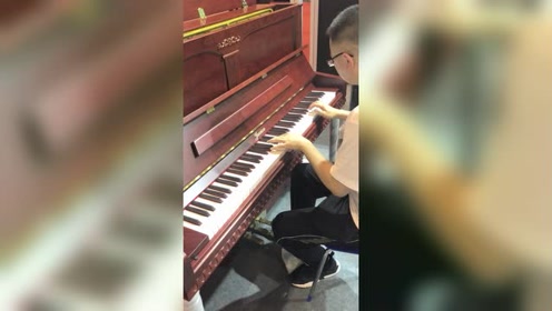 杰希卡钢琴y-r6弹奏视频