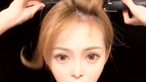 0:00:28正确使用卷发棒,才能卷出最自然的网红八字刘海!