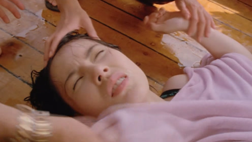 03:202019-09-01月下电影经典鬼片:降头师下降头害死女子,却不知女子