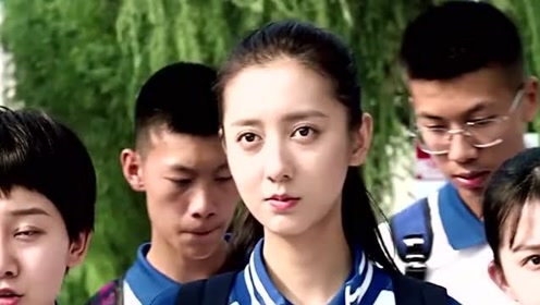 电视剧:外貌至上主义上传者:乐萌娱乐说时 间:2020-06-14校花的脚受伤