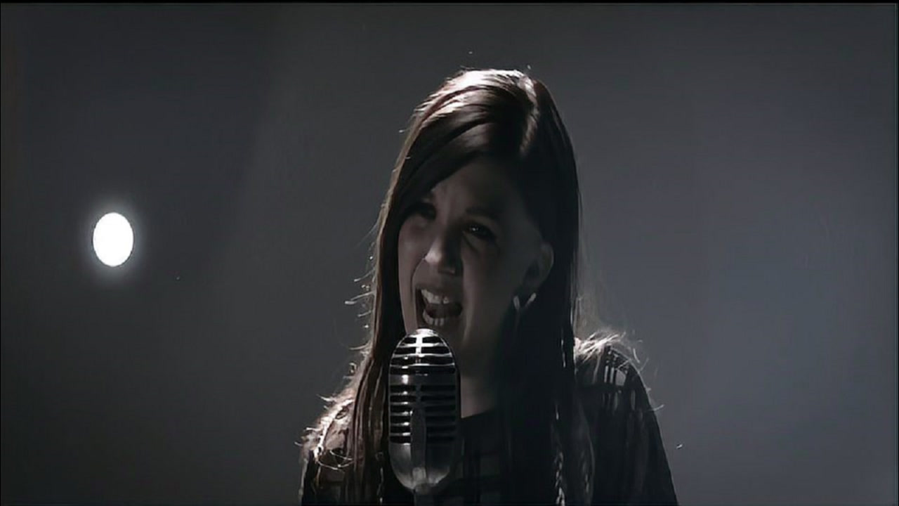 英国歌手katiesky为回报周深,绝美翻唱周深《大鱼》,太好听了!