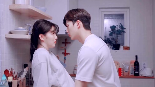 无法抗拒的他:吻戏合集,抛开偏见,这就是爱情的破碎感吗?