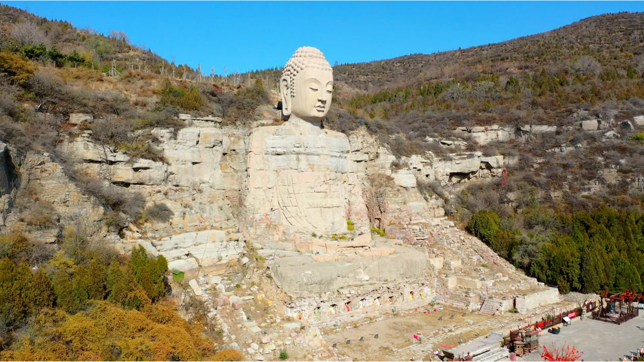 太原蒙山大佛,比乐山大佛低8米,是世界最早的大型石刻佛像!