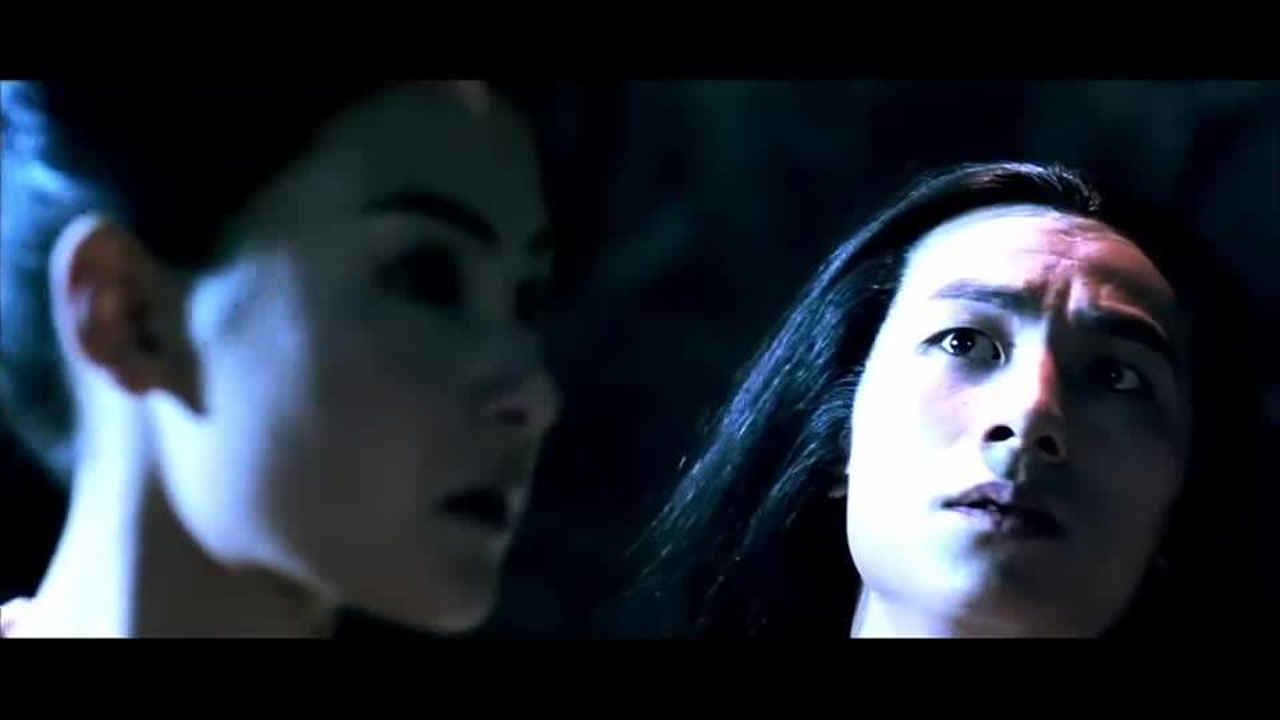 幽泉老怪躲在附近,两蜀山弟子施展天击雷炎之术找他,依然未果