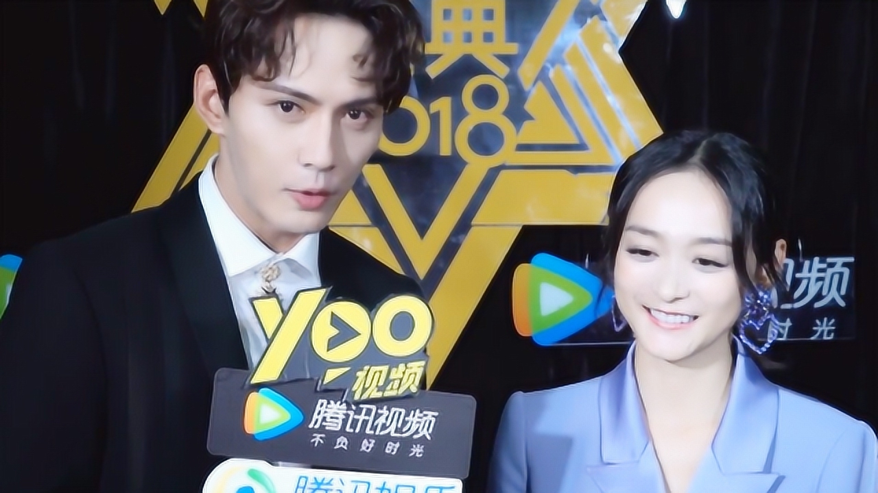 星光盛典徐正溪何泓姗专访:默契搭档甜蜜互动