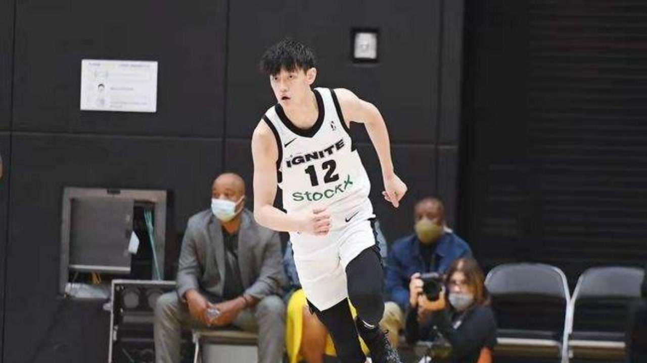 【球星】曾凡博vs勇士集锦 三分球百步穿杨轻取10分赢得队友信赖