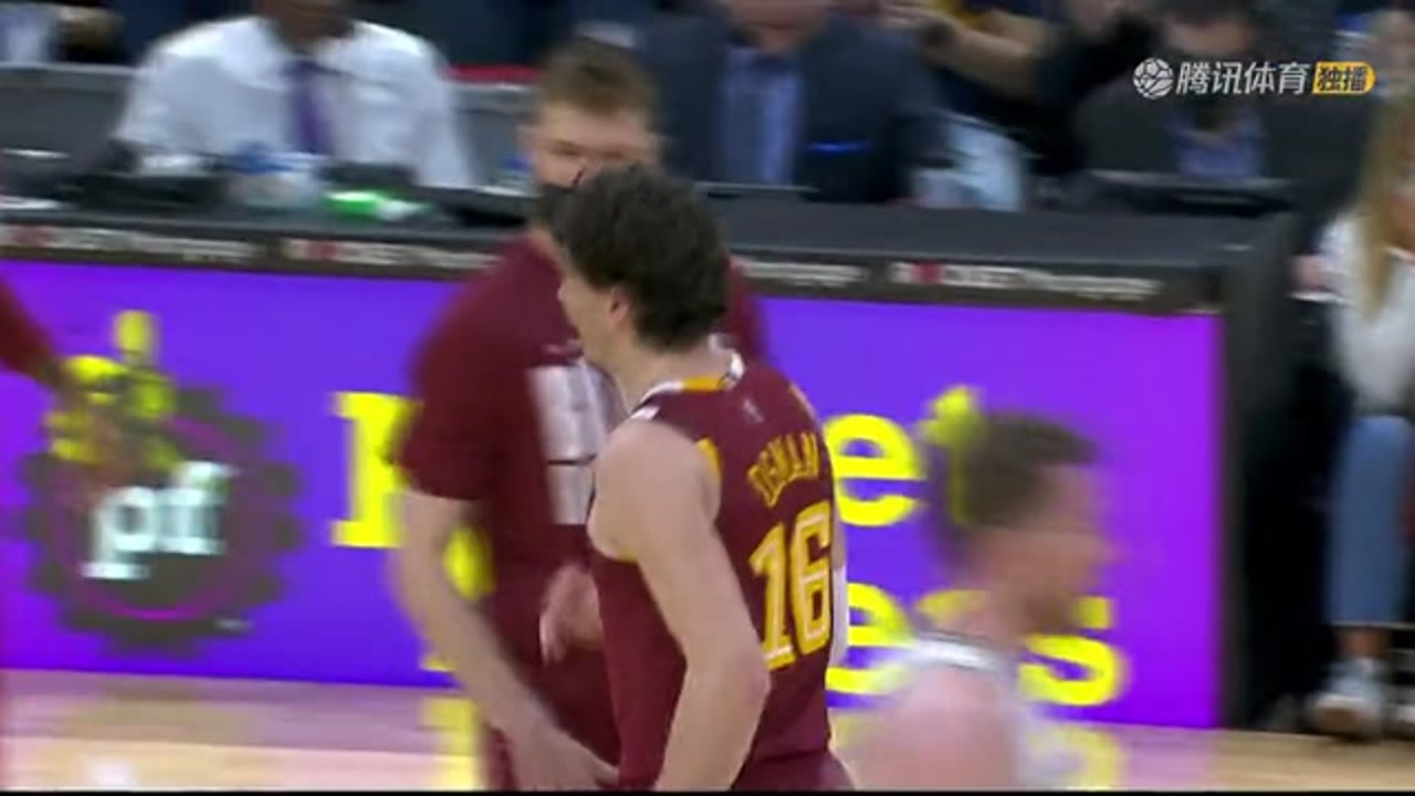 被幸运之神关顾！奥斯曼正面三分弹进扩大领先优势