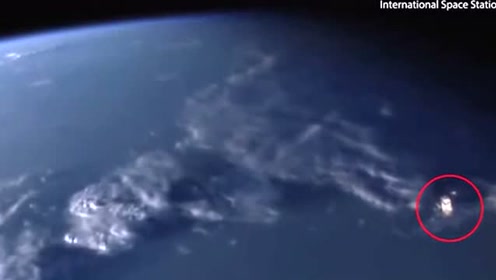 拍摄到“黄金”UFO，NASA马上终止直播的图片