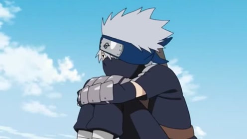 卡卡西双手抱膝独坐影岩,还好没坐在水门的影岩上