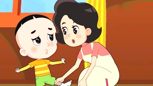围裙妈妈忘记给大头补袜子了,大头儿子只能穿破袜子上幼儿园了