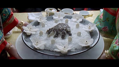 满汉全席里面的冰鲜熊掌,原来做法这么讲究,做到色香味意形俱全