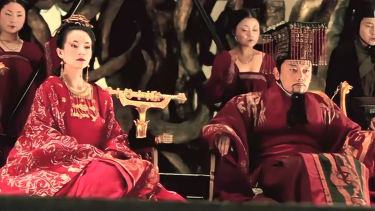 夜宴:无鸾编排小戏献给厉帝,厉帝看的呆住,身体开始打冷战