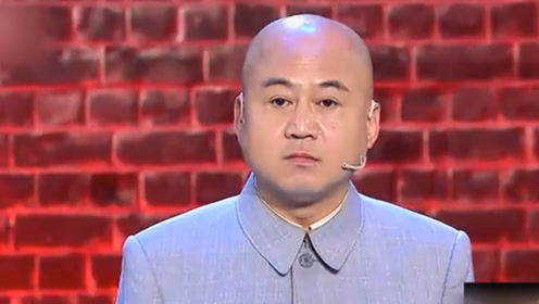 脱口秀《解手》方清平不愧是冷面笑匠,把评委乐翻了
