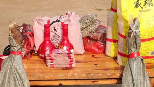 云南农村小伙去订婚,彩礼钱46666元,这彩礼让人看了羡慕