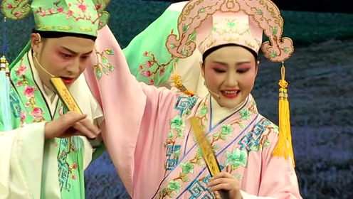 庐剧《十八里相送》