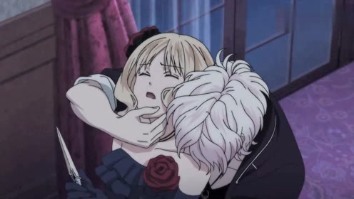 《魔鬼恋人》森唯手里拿着银匕首呢,吸血鬼还敢吸她的血,太放肆了