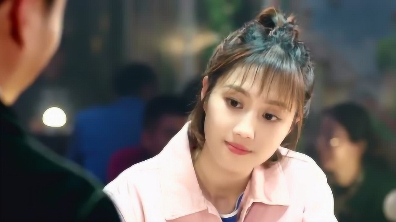 推手:陈一凡帮柳青阳做总裁工作,柳青阳到处献殷勤,还偷亲一凡