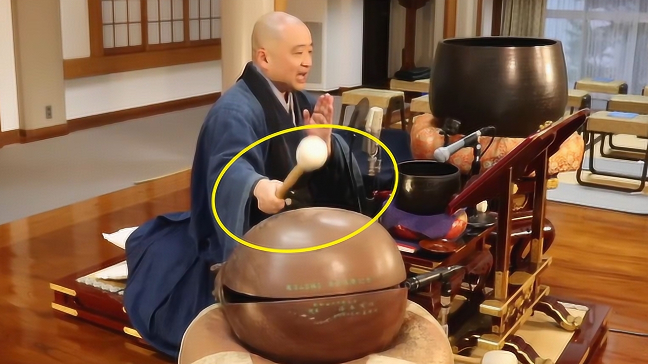 "日本和尚"这么硬核?敲木鱼唱朋克摇滚,网友:木鱼差点敲烂