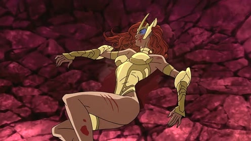 美女被各个女战士围攻,寡不敌众,被摔倒在地血流成河