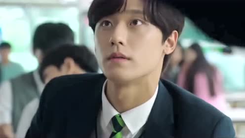 再次十八岁李到男主重返十八岁回到学校发现儿子被欺负而姐姐知道