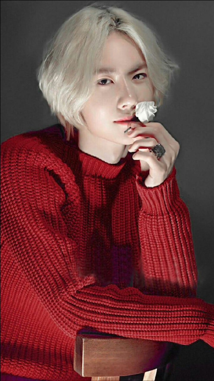 4k超清体验  00:08   爱喝奶茶的丹丹长大后,喝香槟直接对瓶吹,王一博