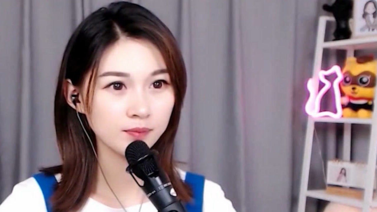 7万2019-10-10上传者:瑶瑶音乐show翻唱《一曲相思》爆火的阿悠悠,又